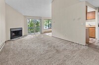 Building Photo - 250 Cervantes Cir