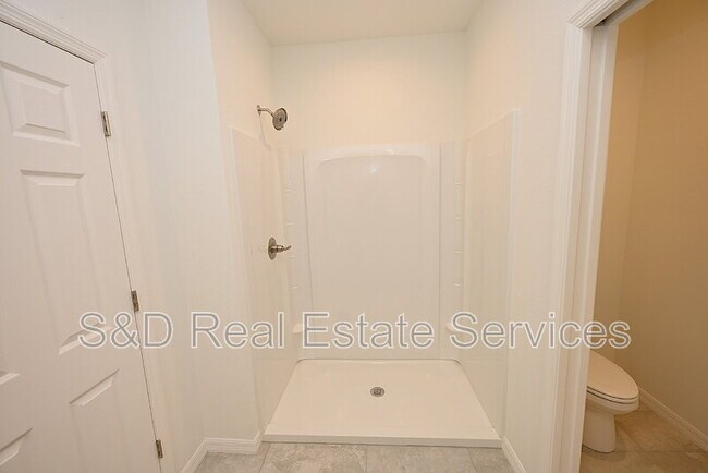 Building Photo - 1011 N Brunnell Pkwy
