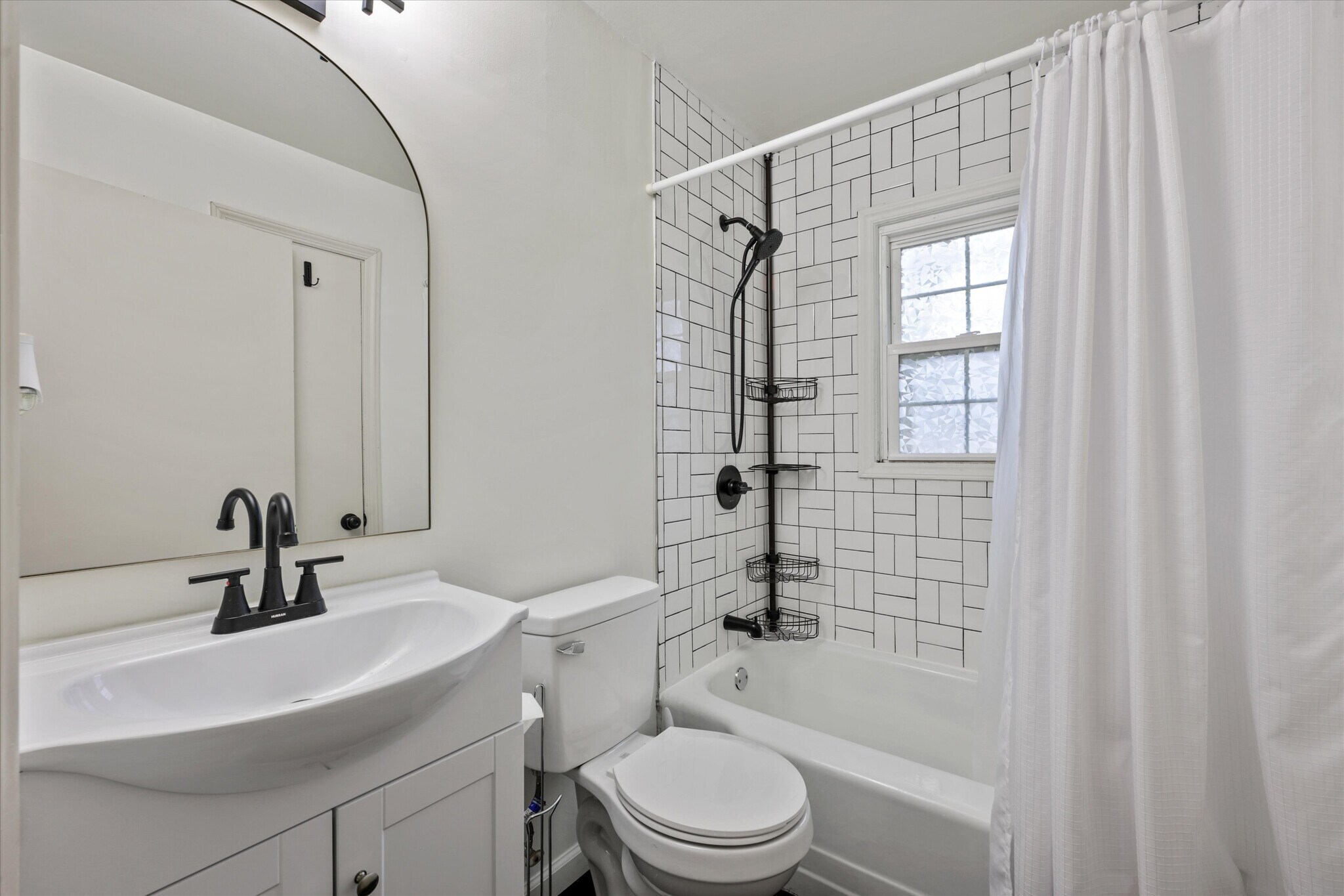 Building Photo - 2414 Fairmont Blvd