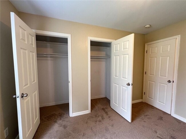 Building Photo - 341 Graystone Cir