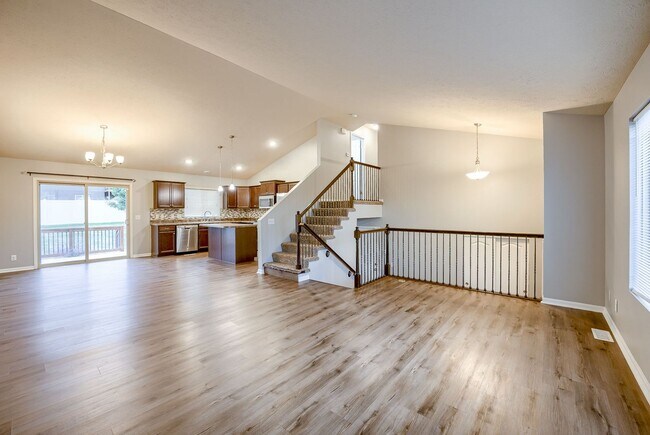 Building Photo - Elkhorn 3 Bedroom!!