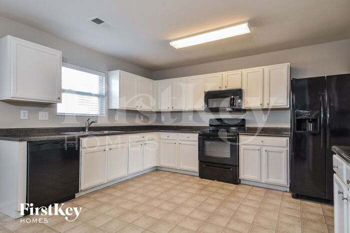 Building Photo - 3912 SE Jack Pine Ct