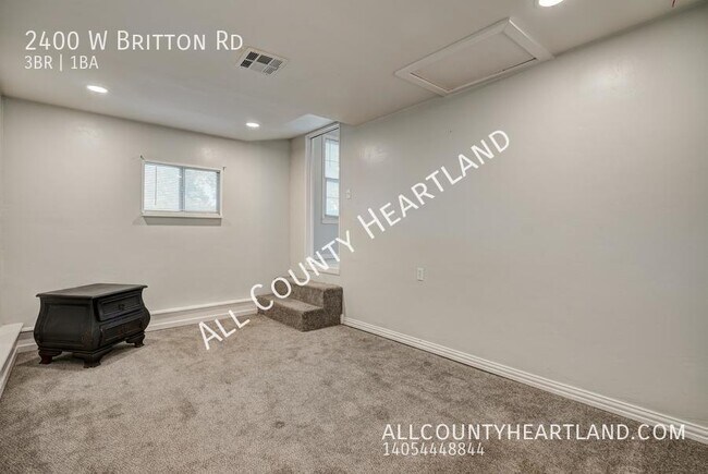 Building Photo - 2400 W Britton Rd