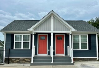 Building Photo - 2312 Belle Ave NE