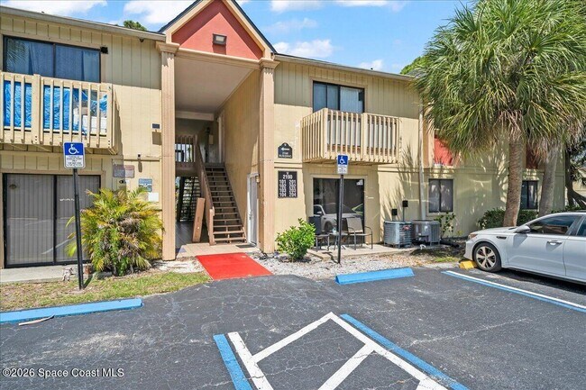 Building Photo - 2190 Forest Knoll Dr NE