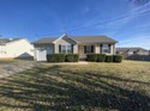 Building Photo - ? $500 Move-In Incentive for Approved Applications with a May Move-In! ?