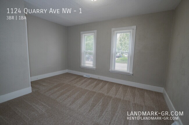 Building Photo - 1124 Quarry Ave NW