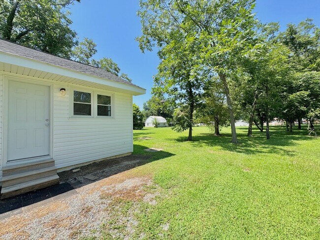 Building Photo - The Home You’ve Been Searching For!