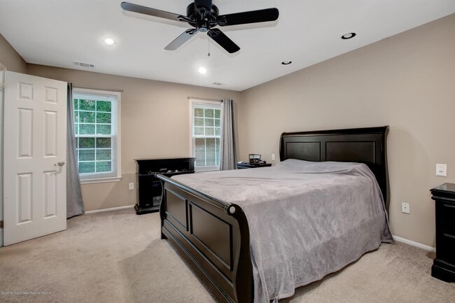 Building Photo - 393 Yorkshire Pl