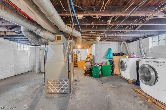 Building Photo - 3998 E 54th St