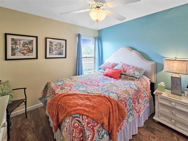 Building Photo - 5749 Avista Dr