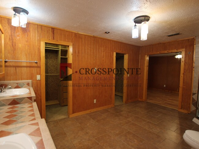 Building Photo - Coming Soon! 3 Bedroom 2 Bath in Bullard! Large Shop!