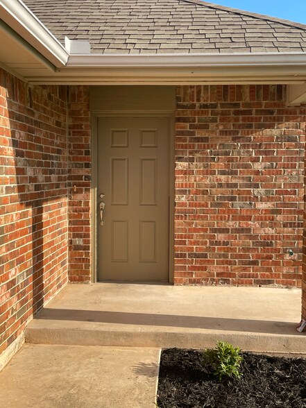 Front door - 9710 SW 17th St