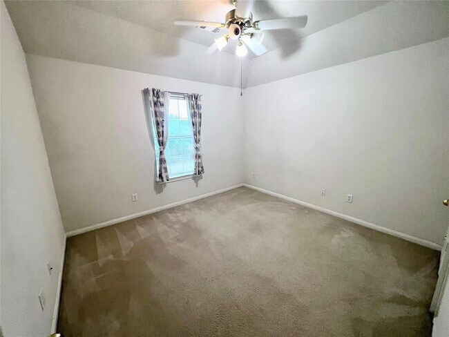 Building Photo - 5707 Windy Knoll Ln