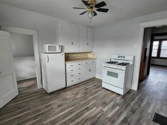 Kitchen - 7114 27th Ave