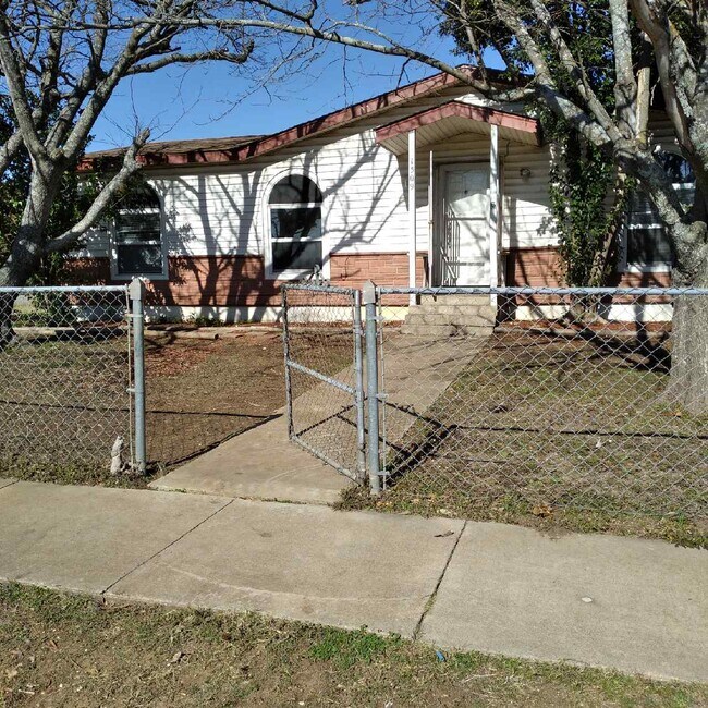Primary Photo - 1509 Elyse Dr