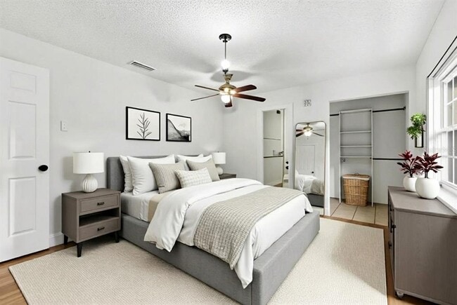 Building Photo - 502 Tweed Ave