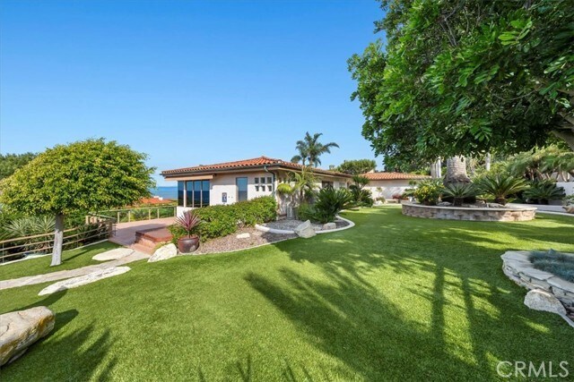 Building Photo - 809 Paseo Del Mar