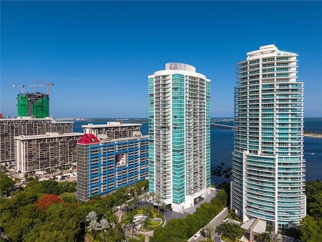 Building Photo - 2101 Brickell Ave