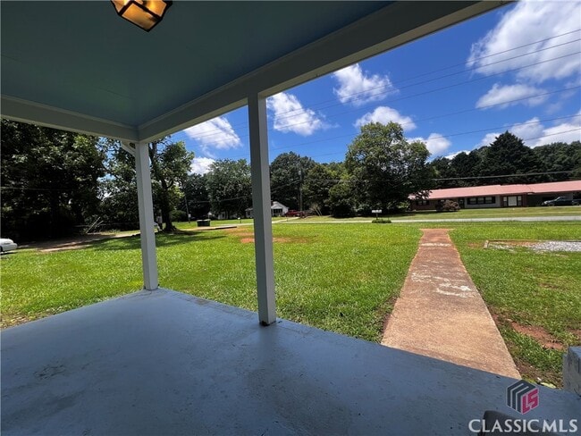 Building Photo - 571 Whitehead Rd