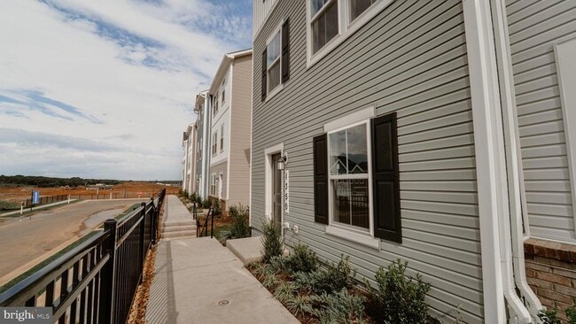 Building Photo - 1350 Red Clover Ln