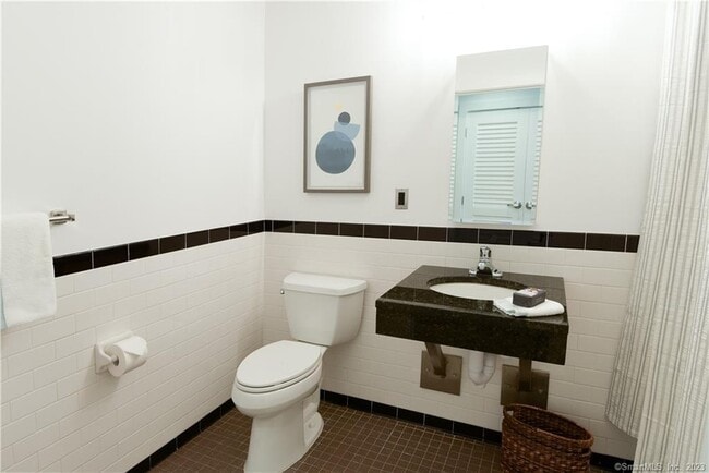 Building Photo - 15 Dinah Rd