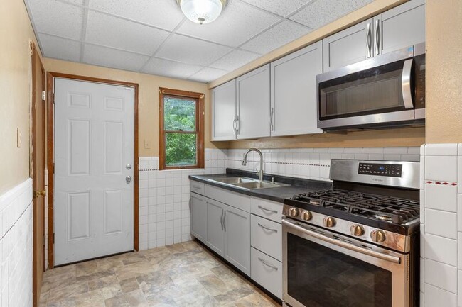 Building Photo - 1167 Ashford Dr