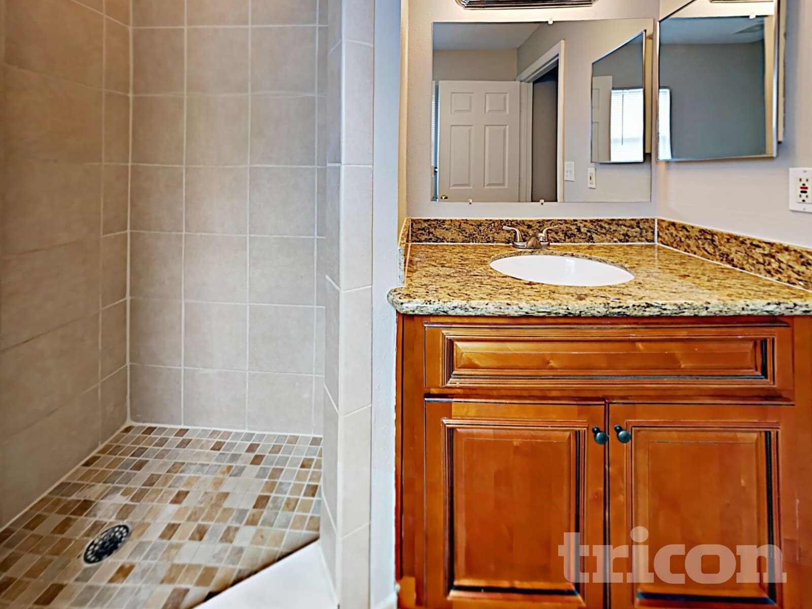 Building Photo - 706 Parsons St SW