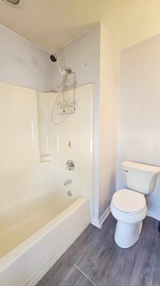 Building Photo - 812 Zircon Ct