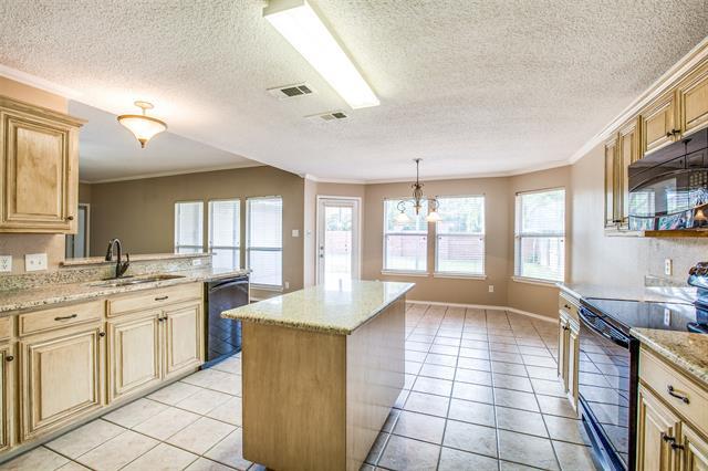 Building Photo - 14 Enchanted Ct