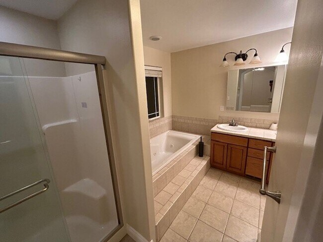 Building Photo - Charming Wasilla Haven: 4BR, 2.5BA Gem wit...