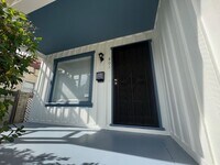 Building Photo - 804-808 H Ave.