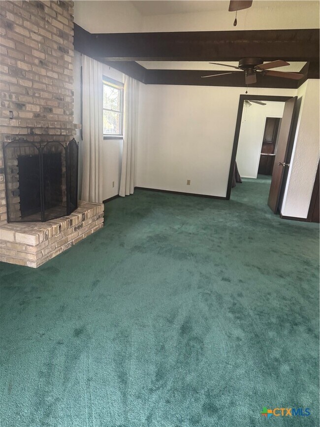 Building Photo - 6 Ramona Ln