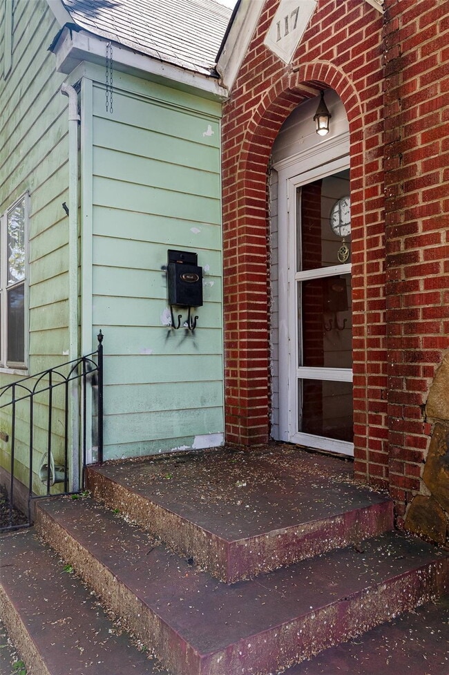 Building Photo - 117 Merrick St