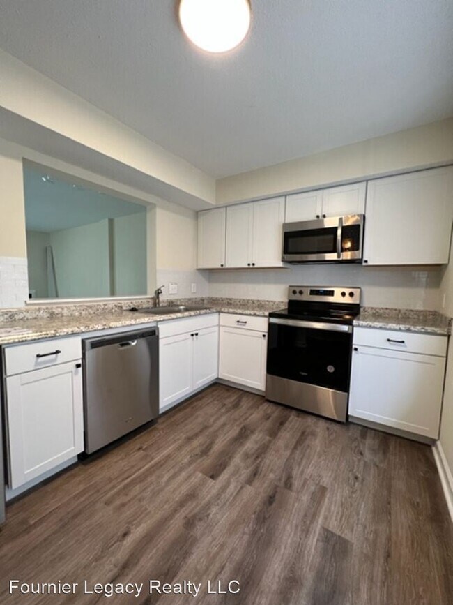 Building Photo - 3 br, 2.5 bath House - 4239 Baylor Street