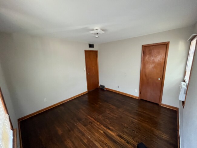 Building Photo - 1059 4th St