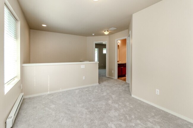Building Photo - 1360 Sinclair Dr