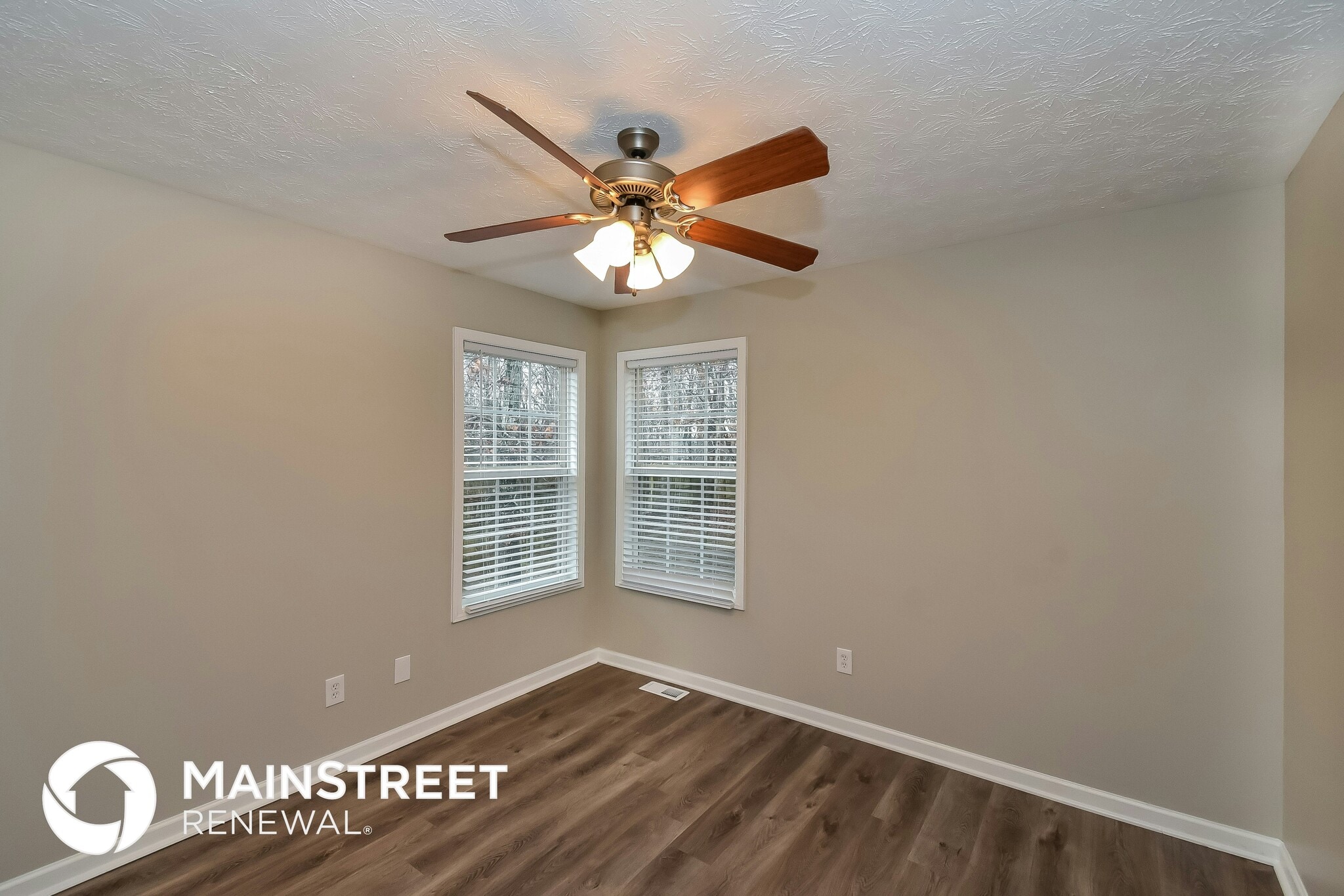 Building Photo - 161 Morning View Dr