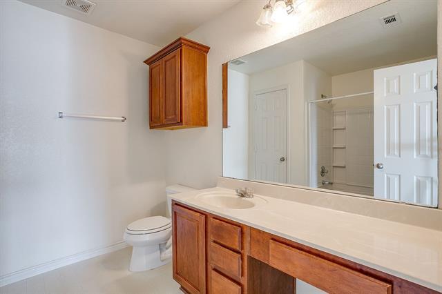 Building Photo - 14024 Esperanza Dr