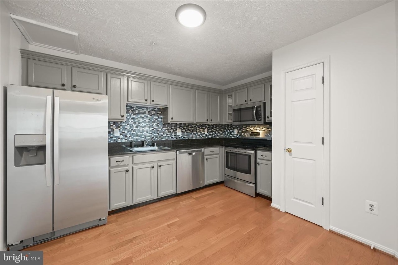 Building Photo - 8834 Goose Landing Cir