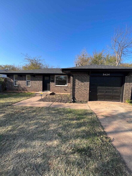 Building Photo - 3424 Parker Dr