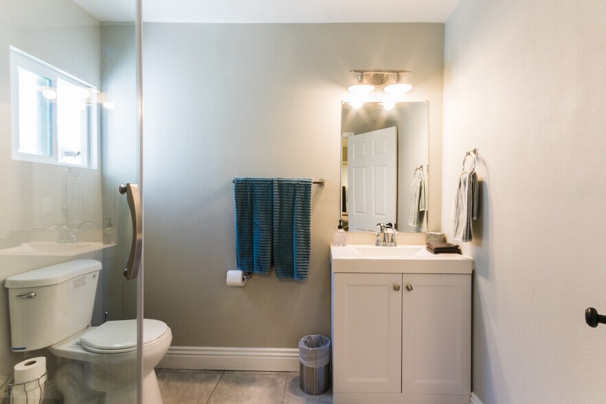 Building Photo - 5357 Virginia Ave