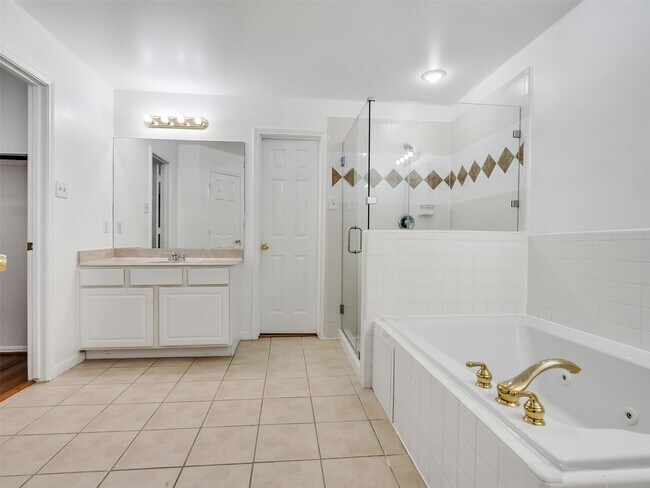 Building Photo - 7211 Canda Ln