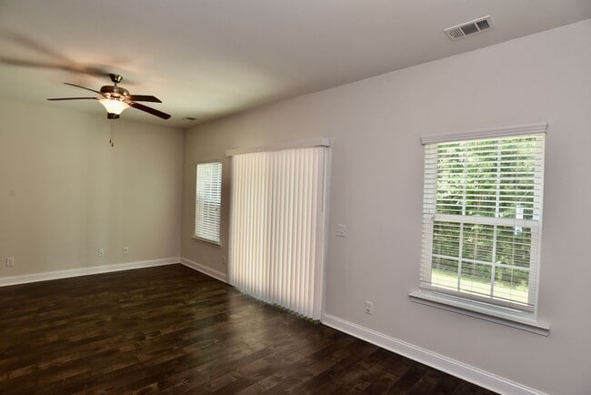 Building Photo - 411 Ferguson Ln