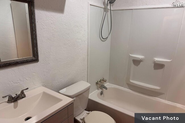 Building Photo - 1714 7th St