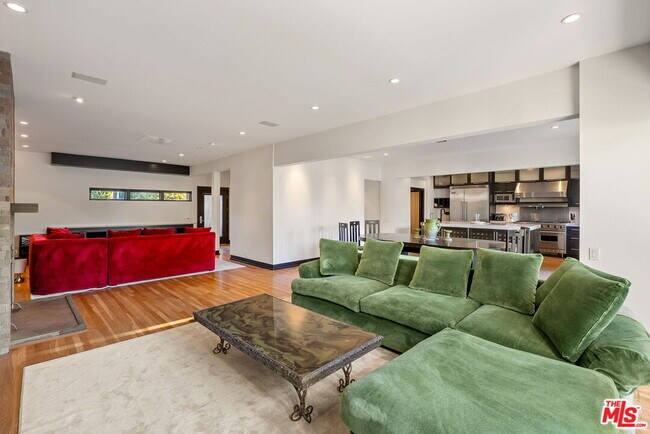 Building Photo - 215 S Anita Ave