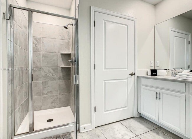 Building Photo - 653 Ocean Course Ave