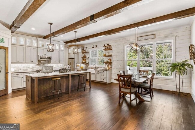 Building Photo - 6 Whisper Pl