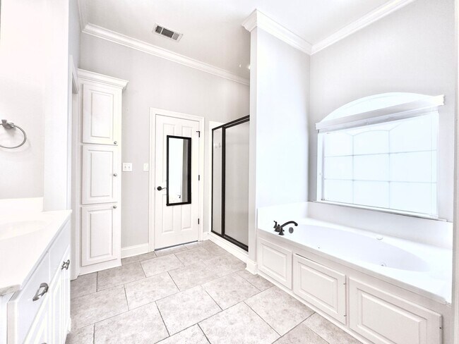 Building Photo - Luxury 4BR/3BA Home on Golf Course in Pelican Point – Resort-Style Living!