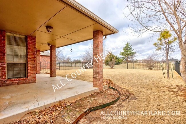 Building Photo - 15813 Traditions Blvd